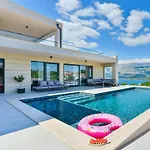 In With Swimming Pool *