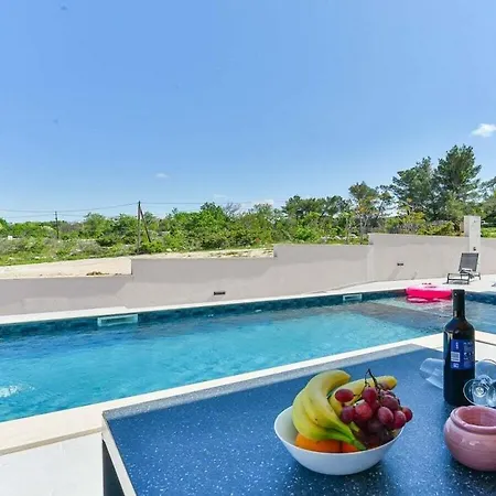 Villa In With Swimming Pool Vinjerac