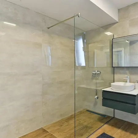 In With Swimming Pool Villa